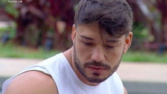 Lucas recebe punição e se envergonha