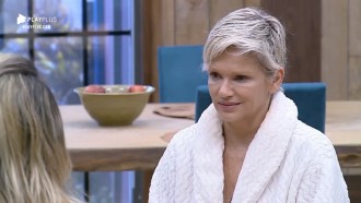 Andréa ficou com nojo após limpar cocô dos bichos: 'Tomei banho'