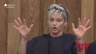 Andréa se irrita em conversa com Lucas: 'Você está sempre bêbado?'