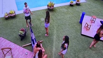 BBB20 - Prior lê palavra errada e até o big boss tenta ajudá-lo