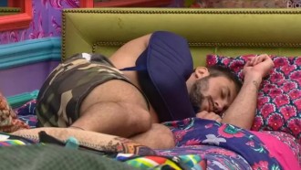 BBB21: Arthur desmaia de dor e vai parar em hospital após prova