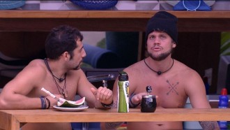 Breno aconselha Kaysar: 'Você precisa ter malícia