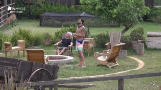 Diego Grossi aproveita o dia soltando pipa na sede