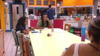 Aline repete meme no BBB 25: 'O prazer que é estar de volta'