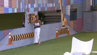 Aline Wirley 'atende' Big Fone e relembra momentos no BBB 23: 'Como essa casa se transforma'