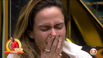 Ana Paula Renault chora com Eliminação de Leandro Boneco