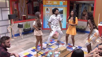Após ação da Seara, brothers fazem funk com mortadela na casa do BBB21