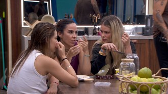 Após discussão, Yasmin pede respeito: 'Sou uma mulher de 35 anos'