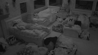 Após noite de Prova do Líder, todos dormem na casa do BBB21