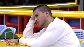 Arthur Aguiar diz para Vinicius: 'Eu prefiro fazer prova sozinho'