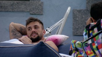 Arthur comenta sobre votos no BBB21: 'Sobrou tudo para mim'
