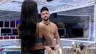 Arthur para sister do BBB21: 'Você só dorme'