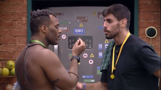 BBB 23: Fred Nicácio e Cara de Sapato discutem relação