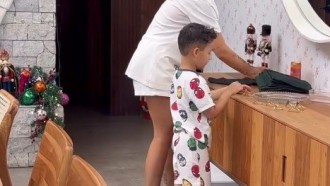 Bianca Andrade prepara ceia de Natal 'extra' para filho, Cris