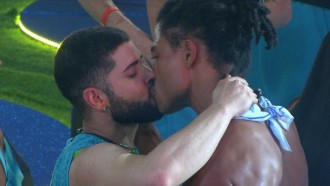 Breno e Marcelo dão primeiro beijo da edição do BBB 26