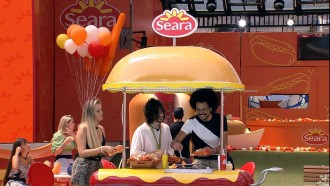 Brothers brincam no Parque Seara em dinâmica do BBB21