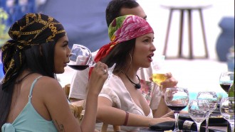 Brothers cantam durante almoço no gramado do BBB21