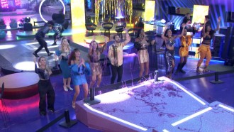Brothers se animam durante Festa Olho no Olho no BBB21
