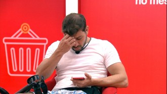 Caio e Pocah são sorteados para fazer as compras da Xepa