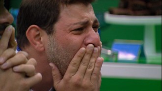 Caio se emociona com Presente do Anjo no BBB21