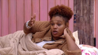 Camilla critica atitudes de Aline no BBB 25: 'Péssimo tudo'