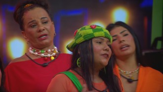 Chaiany cai no choro durante show de Simone Mendes no BBB 26