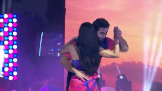 Davi vê Matteus dançando com Isabelle e afirma: 'Vai rolar'