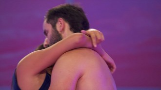 Deniziane e Matteus dançam juntos durante do BBB 24