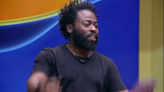 Douglas Silva convida brothers para Almoço do Líder