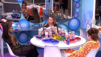 'Ele é tonto', diz Bárbara e Laís sobre brother no BBB 22