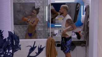 Fred explica a Larissa por que quer ganhar a Prova do Anjo