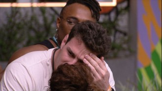 Gustavo lamenta Big Fone: 'Por que fui atender isso?'