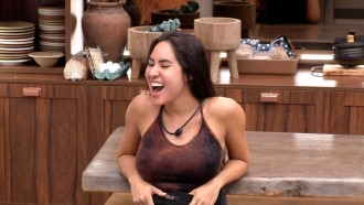 Isabelle faz promessa a Matteus no BBB 24