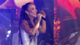 Ivete Sangalo brinca com dummy do BBB 26: ‘Está me paquerando'