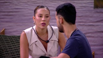 João Pedro reclama com sister: 'Não quer conversar perto de mim'