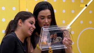 Jordana chora ao inaugurar Quarto do Líder