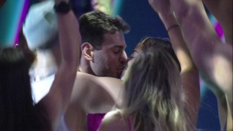 Key e Gustavo protagonizam o primeiro beijo do BBB 23
