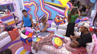 Laís dispara para Vinicius: 'Tu pipocou'