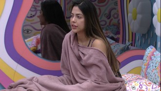 Laís, do BBB 22, alerta sobre brother: 'Cuidado com o Tiago'