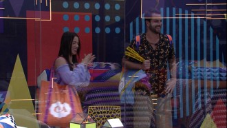 Larissa e Gustavo entram na Casa de Vidro do BBB 22