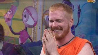 Manoel, da Casa de Vidro, se declara para o namorado