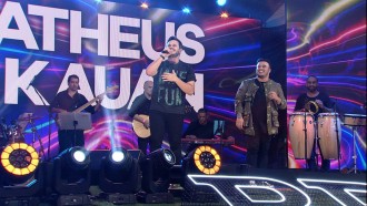 Matheus & Kauan empolga os finalistas com show no BBB 22