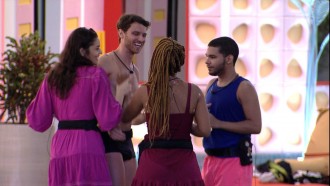 Natália comenta sobre brother do BBB22: 'A mulher dele é feliz'