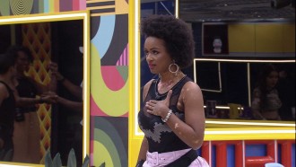 Natália diz para Gustavo: 'Não sou falsa'