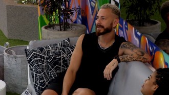 No BBB 23, Fred fala sobre possibilidade de beijar Larissa