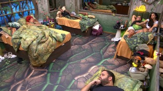 No BBB 24, sisters criticam risada de Davi: 'Forçadona'