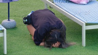 No Paredão, Renata fica reflexiva no BBB 25: 'Deixa eu orar!'