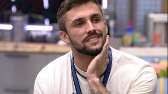 Paredão Falso BBB21: Anjo Arthur dá a imunidade a Projota