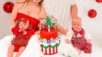 Paulinha Leitte celebra os dois meses dos gêmeos