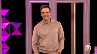 Que horas começa o BBB 26 hoje, segunda (13)?